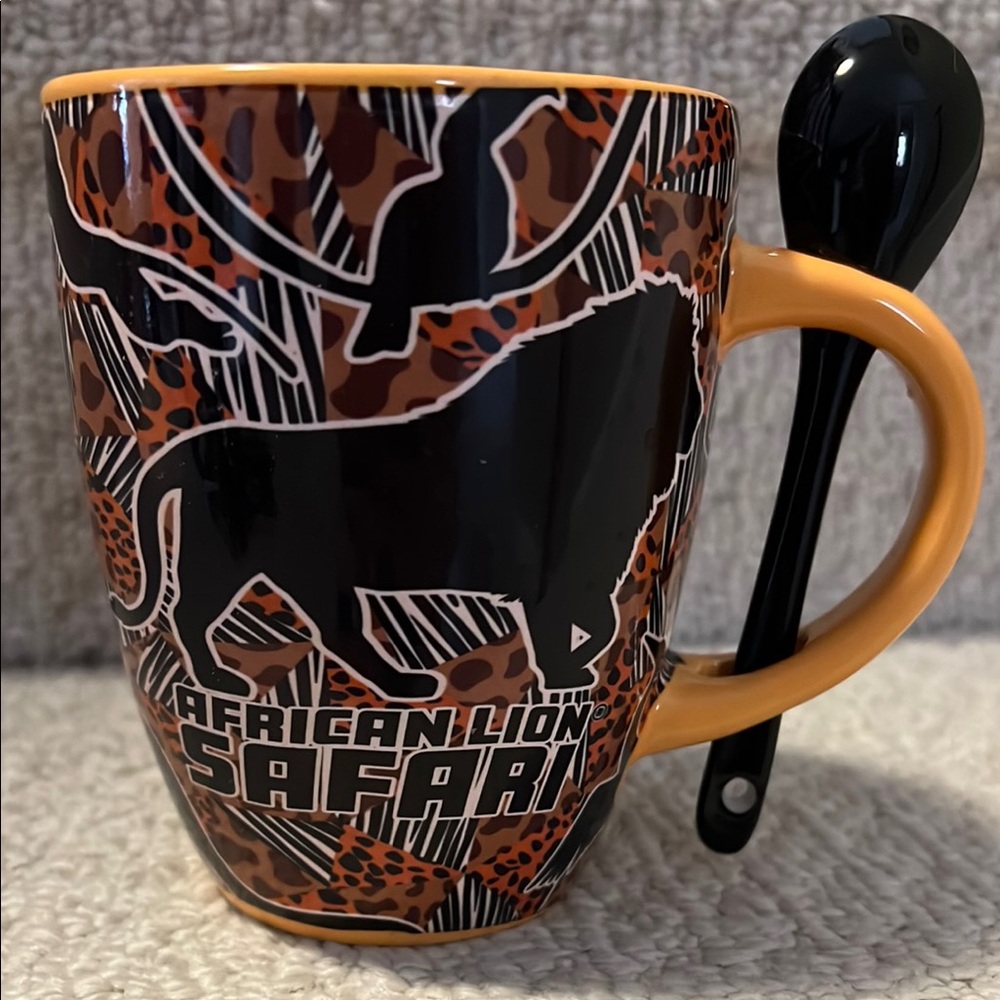 African Lion Safari Mug with Spoon - Black and Orange